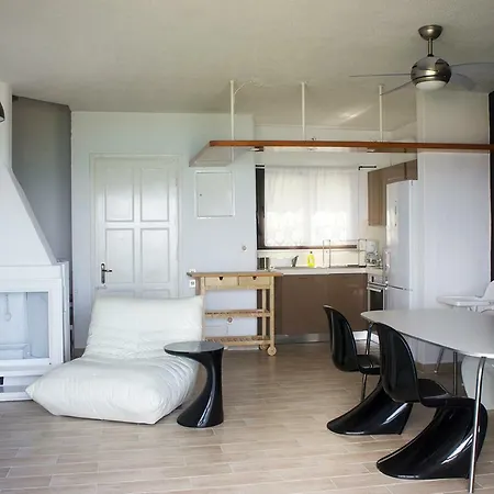 Possidi Aigaiopelagitika 2-floor House