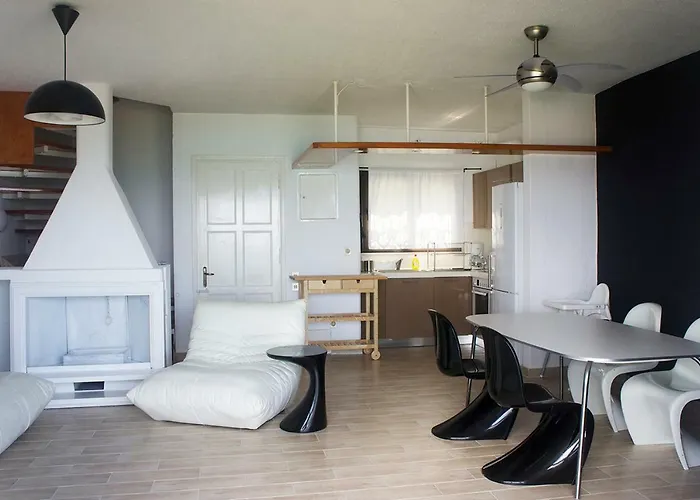 Possidi Aigaiopelagitika 2-floor House